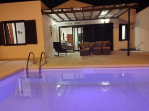 Villa Jesp. Fantástica vivienda con piscina climatizada.